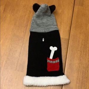 XS DOG SWEATER.  Never been worn!